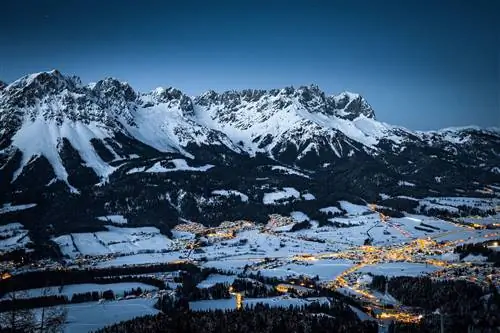 skiwelt ночью, один из крупнейших горнолыжных курортов Австрии