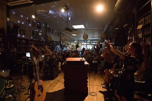 Фотография Тейлор-сквер для Thacker Mountain Radio Hour Оксфорд, Миссисипи