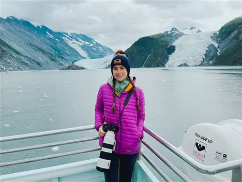 гигантский объектив на камеру