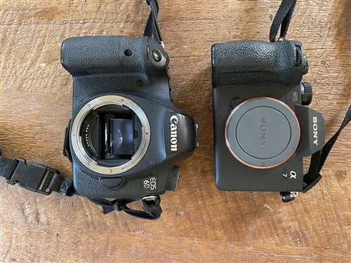 Сравнение Sony A7 IV и Canon 6D