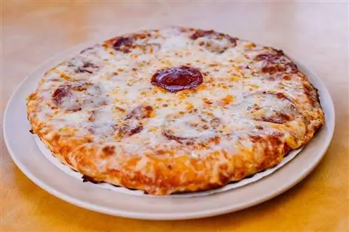 Пицца Пепперони от Reys Pizza в Майами