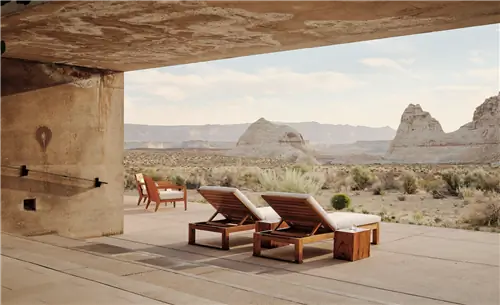 Открытый лаундж в Amangiri, одном из лучших отелей в пустыне в США.