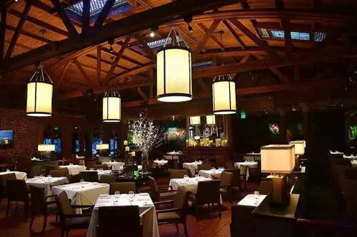 Parkway Grill, ресторан, который обязательно нужно посетить в Пасадене, Калифорния.