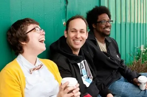 Смех против машины: приехать в город рядом с вами?