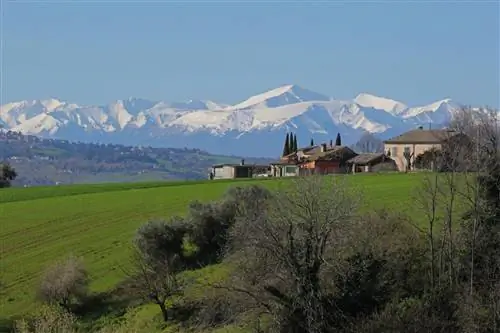 лучшее время для посещения южных гор италии