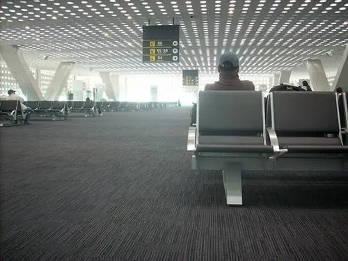 Бросить свою дерьмовую работу за границей и вернуться домой