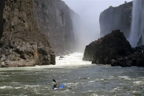 Каякинг по большой воде в Африке