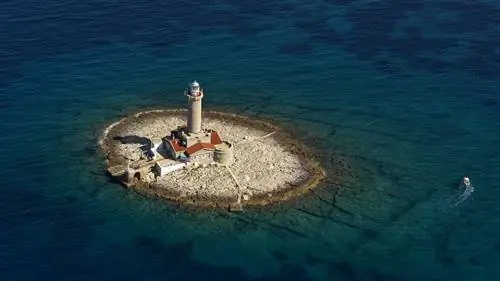 Маяк Порер в Хорватии