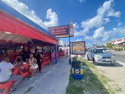 Карибская кухня, ресторан Captain's Rib Shack