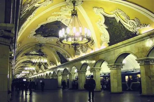 Как московский метрополитен перекликается с жизнью нации