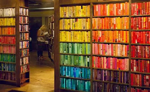 10 самых крутых книжных магазинов в США