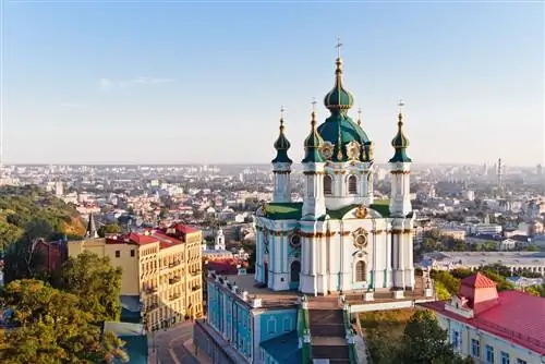 Андреевская церковь - одно из колоритных зданий Киева. Андреевская церковь - одно из колоритных зданий Киева.