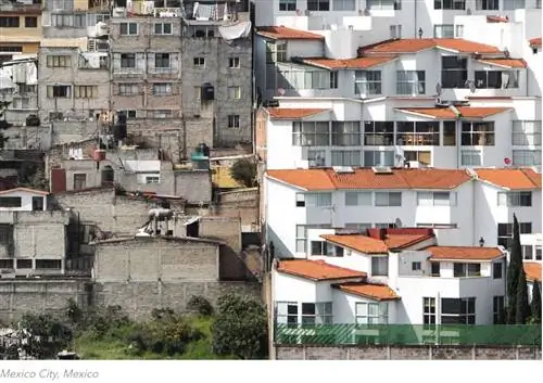 Фотографии имущественного неравенства из серии Unequal Scenes Джонни Миллера