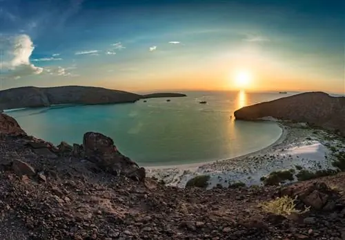 Пляж Баландра на закате