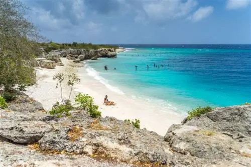 Виды на залив Директоров вокруг карибского острова Кюрасао