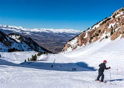 Зачем кататься на лыжах в долине Ла-Серданья в Пиренеях