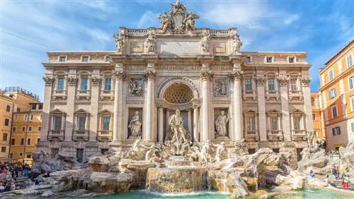 Этот римский фонтан высотой 85 футов является самым известным в мире – и вы можете увидеть его своими глазами