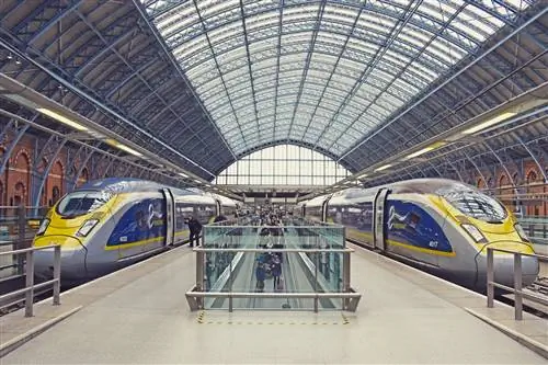 Поезд из Лондона в Брюссель - это поезд Eurostar, отправляющийся из лондонского вокзала Сент-Панкрас Интернэшнл.