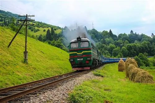 Поезд в горах