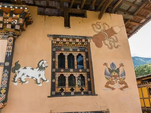 Красочный дом в долине Пунакха