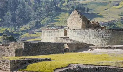 Руины инков в Ингапирке, Анды, Эквадор