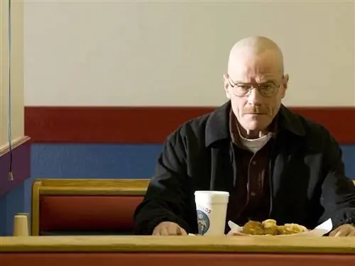 Уолтер Уайт внутри Los Pollos Hermanos, который на самом деле является Twisters в Нью-Мексико.