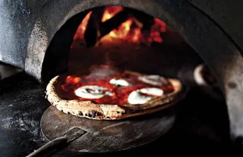 Неаполитанская пиццерия Виа Трибунали