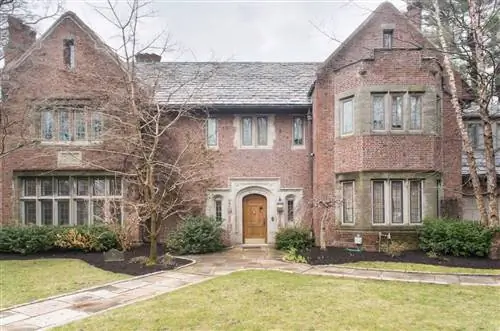 Рассказ служанки Airbnb