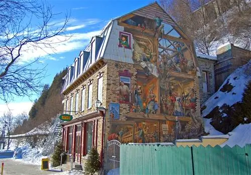 Фреска Пети-Шамплен La Fresque du Petit-Champlain