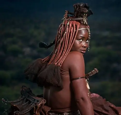 Откройте для себя народ химба в Намибии