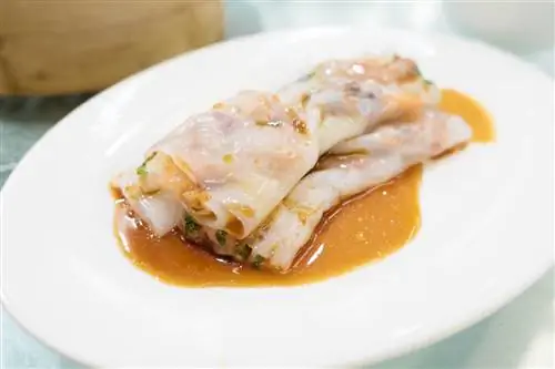 Рулет из рисовой лапши на пару с шашлыком из свинины