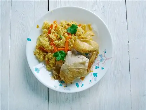 Kenyan Chicken biryani - аналог индийского бирьяна. Африканская кухня Kenyan Chicken biryani - аналог индийского бирьяна. Африканская кухня