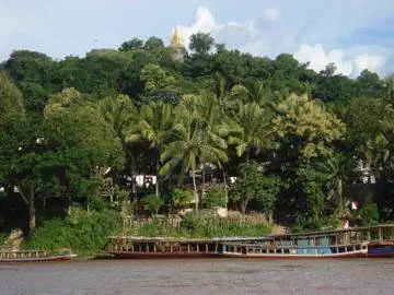 Обучение за границей и треккинг вдоль реки Меконг