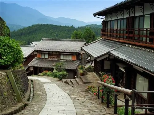 город недалеко от деревни Цумаго-дзюку