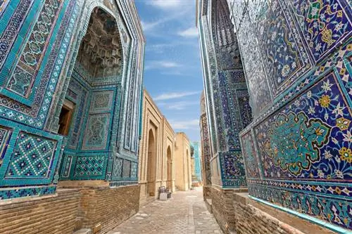 Исторический некрополь и мавзолеи Шахи Зинда, Самарканд Исторический некрополь и мавзолеи Шахи Зинда, Самарканд