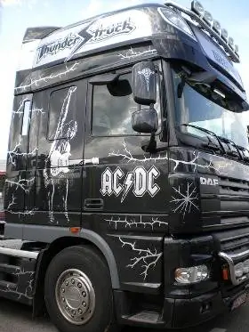 Туристический грузовик AC / DC
