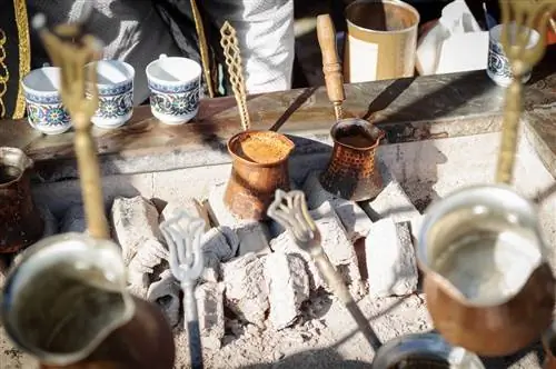 Приготовление кофе по-турецки