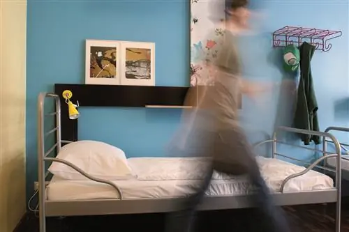 Получите скидку 10 долларов на следующее бронирование хостела