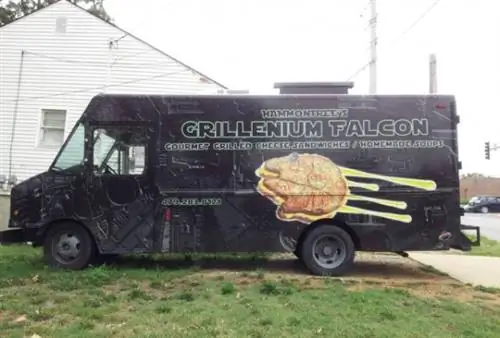 Грузовик с едой Grillenium Falcon