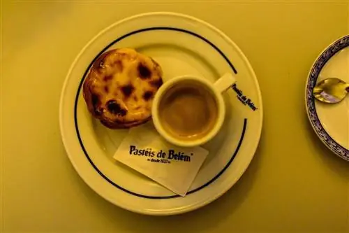 8 Яичный пирог (Pasteis de Belém) из оригинального магазина