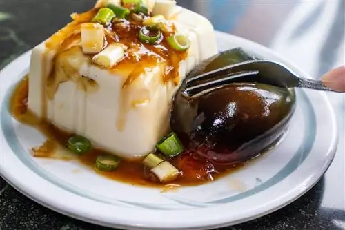 Тайваньская еда тысячелетнее яйцо с тофу