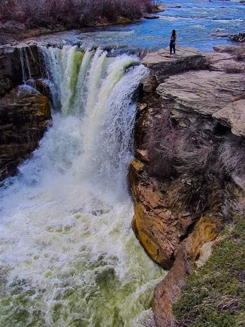 Лето в канадских Скалистых горах: лучшие места для приключений