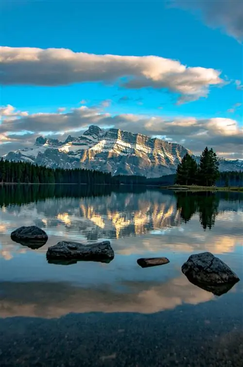 Лето в канадских Скалистых горах: лучшие места для приключений