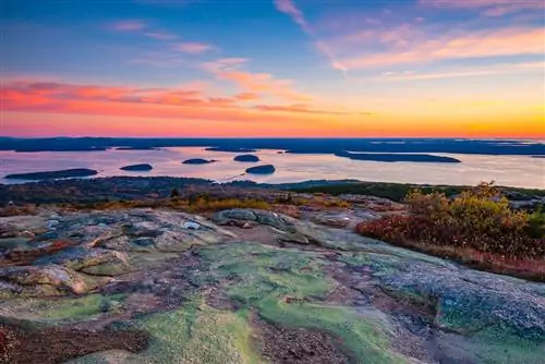 Восход солнца с вершины горы Кадиллак осенью