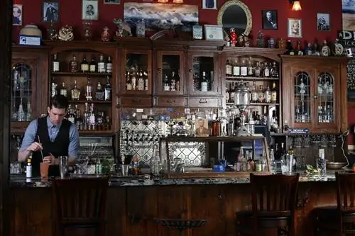 1864 Таверна Рено