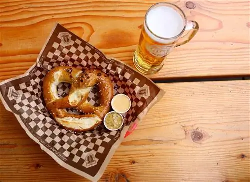 9 блюд и напитков, которые стоит попробовать в Ливенворте, штат Вашингтон, прежде чем вы умрете