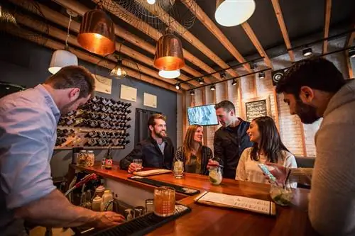 Групповой снимок Block Kitchen Banff