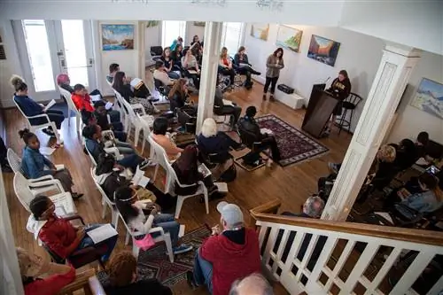 Фото: Калеб Соммервиль для The Writers Place