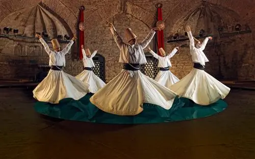 Кружащиеся дервиши, Турция