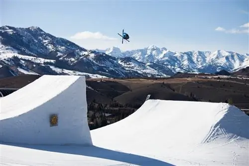 Лыжный трамплин Солнечной долины